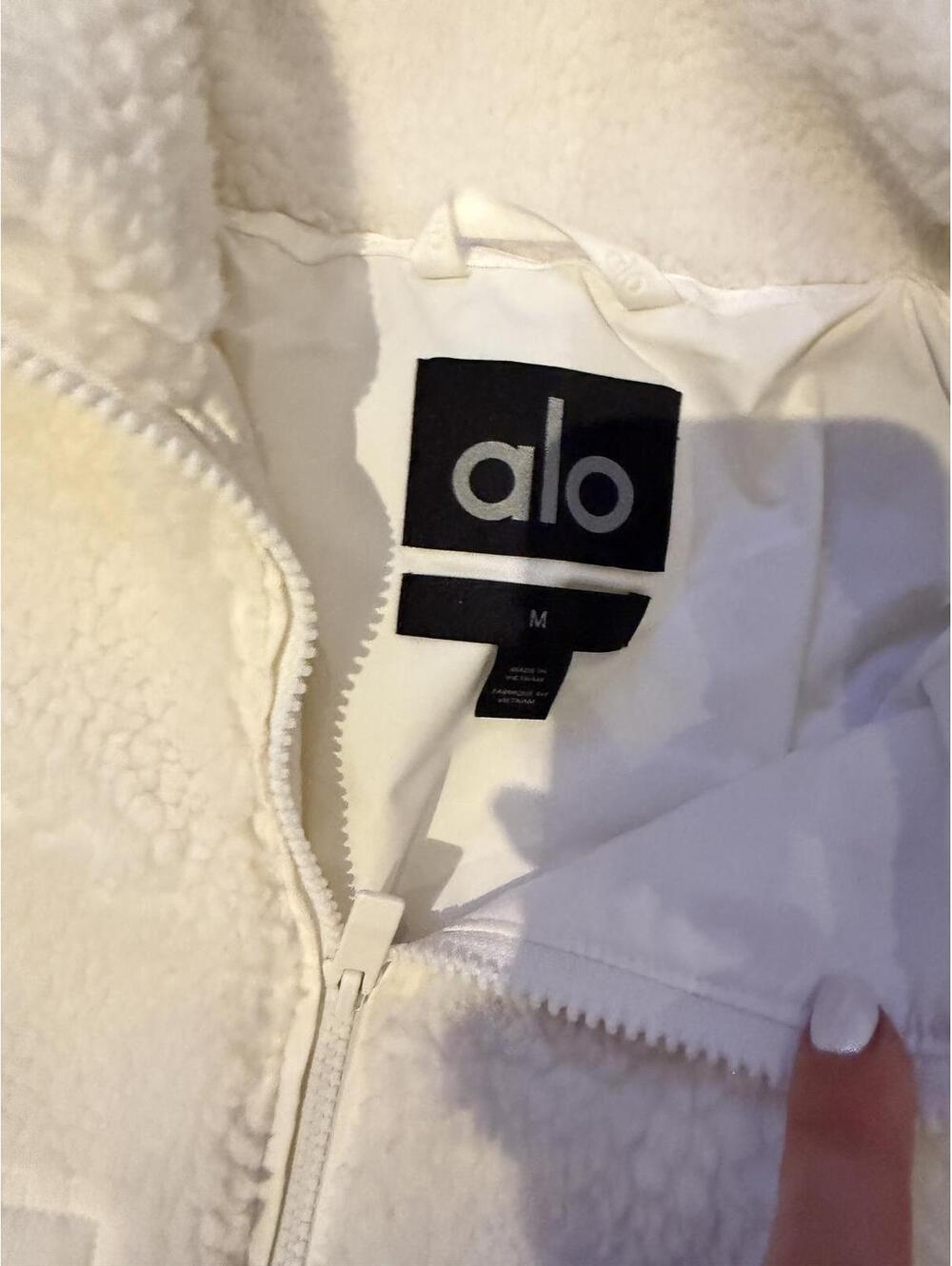 Excellent Alo White Sherpa Edge Fleece Zip-Up Jacket with Quilted Pockets M - Picture 7 of 7
